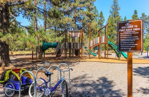 Deer Park House | Oregon Loop 8 | Discover Sunriver