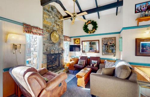 Charter Hills House | Our Blue Heaven