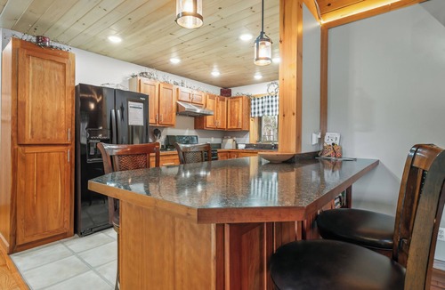Rangeley House | Our Camp - Great newer cabin with shared access to Rangeley Lake
