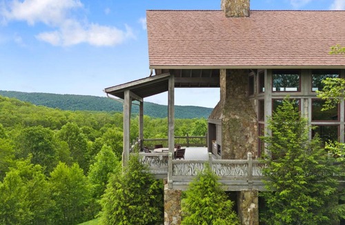 Linville House | Overlook at Wilderness Trail