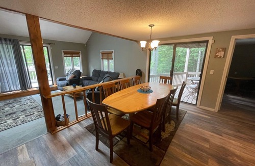 North Conway House | Oversized Townhouse - Minutes to Storyland and downtown North Conway!