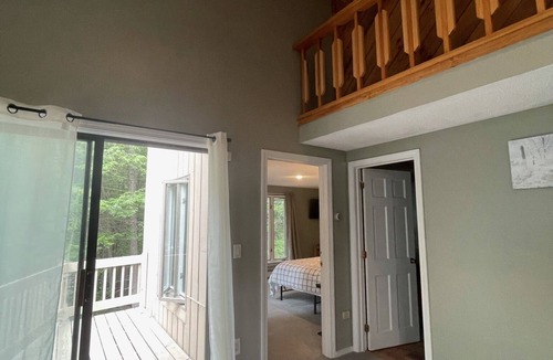 North Conway House | Oversized Townhouse - Minutes to Storyland and downtown North Conway!