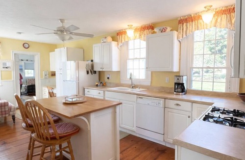 Mid-Coast and Islands House | Panoramic ocean views from sunrise to sunset!