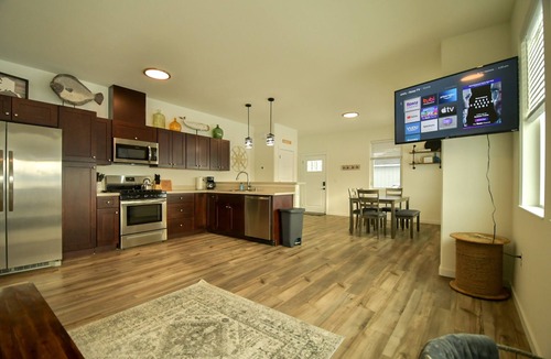 Kachemak Cabin | Panoramic Ocean Views! Late Summer/Fall Dates!
