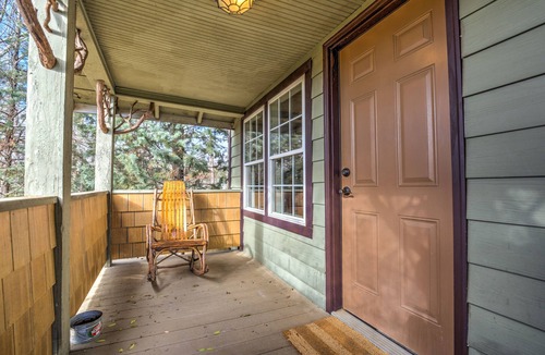 Candler Cottage | Parker is a charming 2 bedroom cottage 15 minutes from downtown Asheville.
