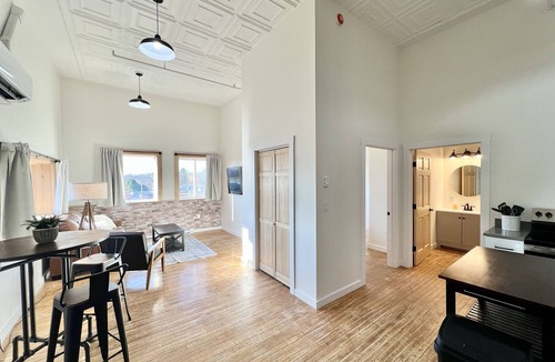 Pittsfield Apartment | ParkView Loft | 1BR with ATV Trail Access + Wi-Fi & Parking