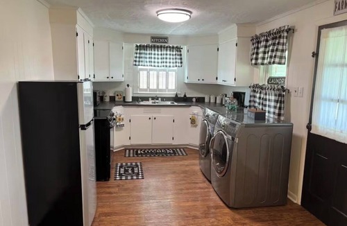 Mount Gilead House | Peace & Quiet! 2 Bedroom 1 Bath tucked in the middle of 236 Acres ! AC/WiFi!