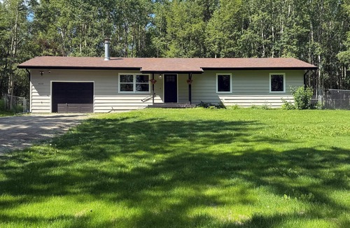Wasilla House | Peaceful 2BR Retreat- Pet-friendly, fenced yard, great location.