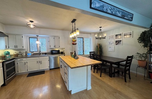 Anchorage House | Peaceful 3-bedroom home in Chugiak perfect for relaxing stays