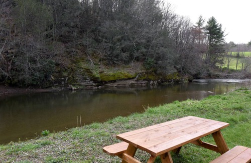 Boone House | Peaceful House On River- Perfect Mountain Getaway