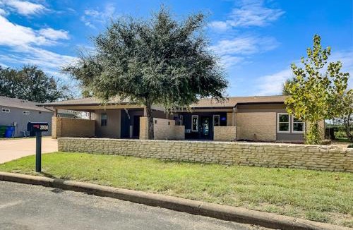 Highland Lake Estates House | Peaceful Mid-Century Escape with Screened Porch & Lake Access
