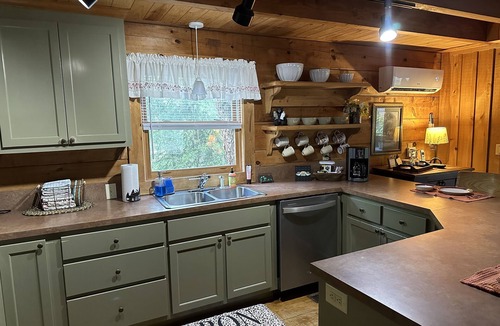 Deep Gap Cabin | Peaceful Real Log Cabin Rushing Trout Stream Jacuzzi Hot Tub