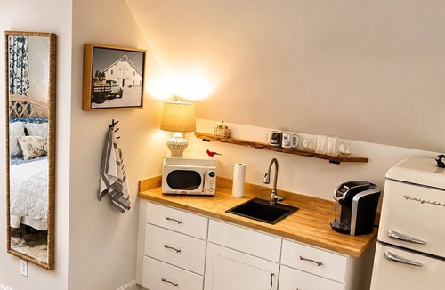 Cornelius Apartment | Peaceful studio Loft, in charming Davidson
