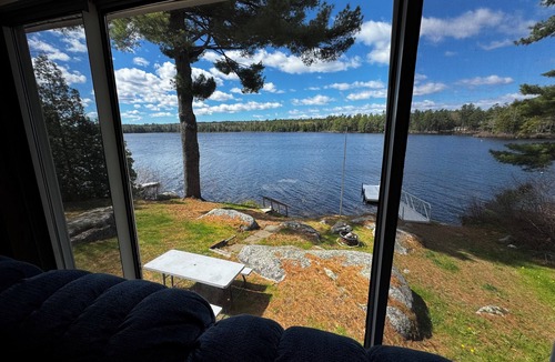 Orland House | Peaceful Waterfront Toddy Pond Retreat