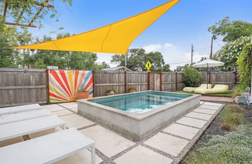 Bouldin House | Perfect Bungalow Oasis w/Heated Pool in – Just Steps from South Congress!