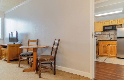 Steamboat Springs Hotel | Perfect Escape! Three Serene Rooms Close to Downtown | Indoor Pool