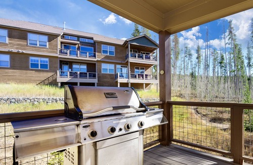 Rendezvous House | Perfect Family Getaway in Rendezvous. Free Shuttle. Hot Tub. Walk to Downtown WP