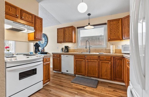 University Area Condo | Perfect for medical professionals and remote workers!