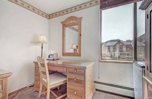Copper Mountain Village Hotel | Perfect Hotel Room For A Mountain Getaway! VS436H
