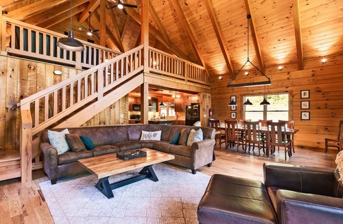 Rockbridge Cabin | Perfect Location - High Quality Custom Log Cabin - Luxurious Amenities