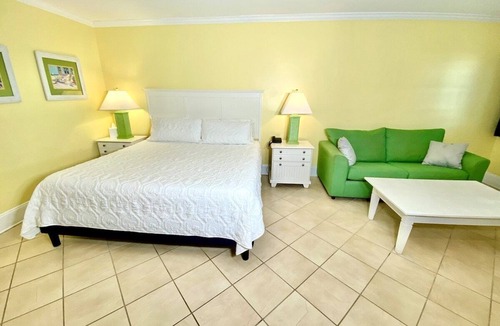 Atlantic Beach Hotel | Pet-friendly, 3 Blocks to Beach, Pool, #303