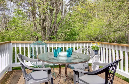 Ridgecrest House | Pet-Friendly Black Mountain Vacation Home w/Deck