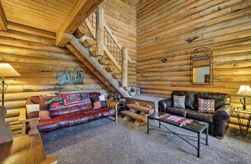 Spanish Valley House | Pet-Friendly Moab Cabin w/Mtn Views & BBQ!