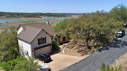 Spicewood House | Pet-Friendly Oasis in Gated Community