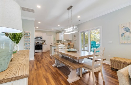 Tranquil Harbour House | Pet Friendly, Perfect Beach Getaway! Private Bungalow w/living Space!