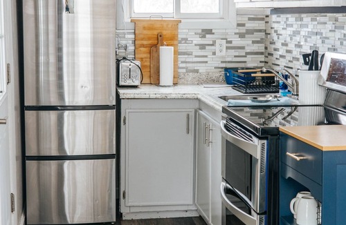 Conway House | Pet-Friendly Retreat Near Hiking & Storyland