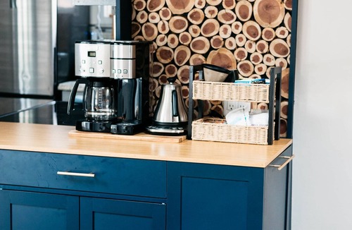 Conway House | Pet-Friendly Retreat Near Hiking & Storyland