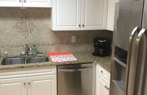 Ocean Isle Beach House | Pet Friendly Townhome Between Ocean Isle and Sunset Beach