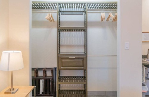 Badger Apartment | PET FRIENDLY-The Alaska Brown Hill Retreat 2.0
