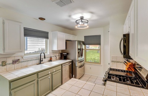 Maple Run House | Pet-Friendly Yard w/Hot Tub! Peaceful Austin Home