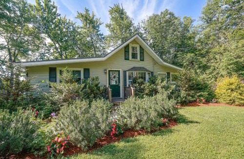 Newport House | Pets Welcome! Lakefront Retreat w/Dock in Newport
