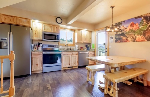 Woodland Park Cabin | Pikes Peak Ranch - Eagle Crest Cabin