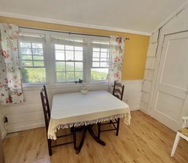 Sebago Villa | PINE TREE COTTAGE LIMIT 5 cottage
