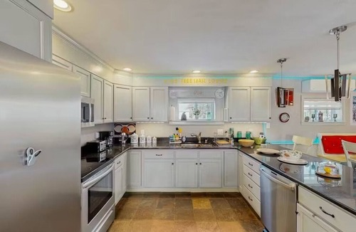 Pittsfield Bed & Breakfast | Pine Tree Trail Lodge