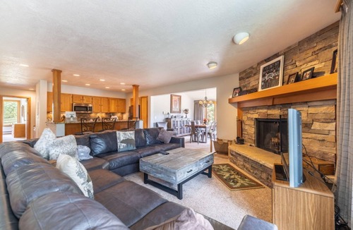 Keystone Condo | Pines #2059