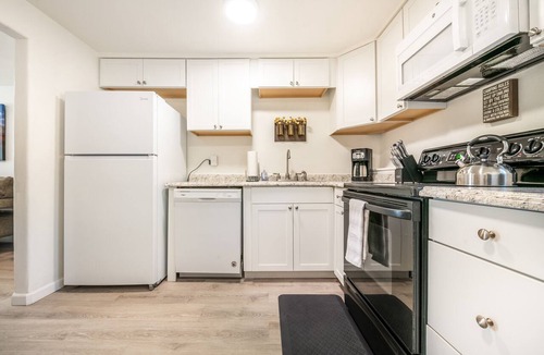 Cimarron Hills Condo | ❤Pleasant Retreat! 2bd Apt near Peterson AFB ❤