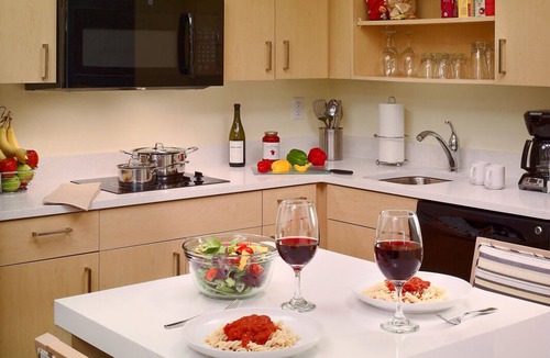 Dublin Resort | Pleasant Stay, Convenient Location! Free Parking, Kitchenette