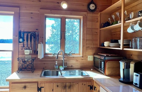 Wayne Cottage | Pocasset Lake Cottage, Screened Porch, Canoes and Kayaks