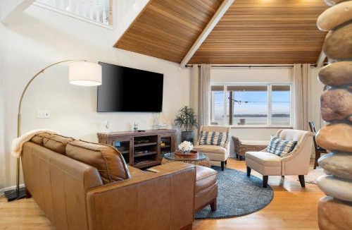 Blaine House | Point Whitehorn Cottage