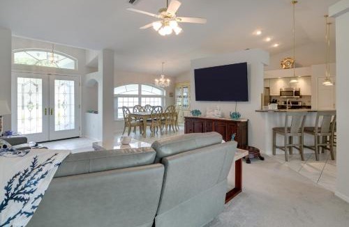 Spring Hill House | Pool, Grill & Golf Course Views: Spring Hill Stay!