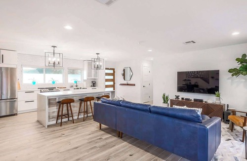 Parker Lane House | Pool, Hot Tub, Grill | Near UT Football + Downtown