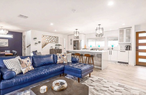 Parker Lane House | Pool, Hot Tub, Grill | Near UT Football + Downtown