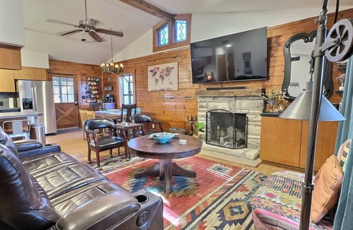Comanche Point Cabin | Porches on Travis. An easy walk to Lake Travis, easy drive to Austin attractions