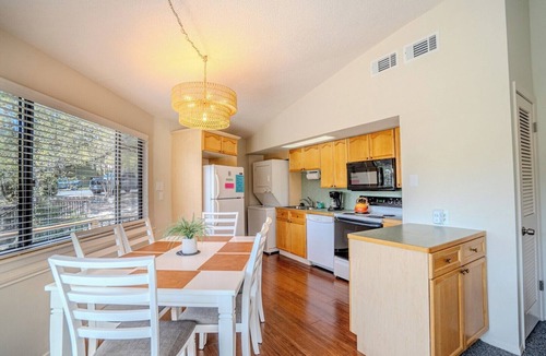Lakeway Villa | Primrose #6 - Lake View Retreat with Hot Tub Access