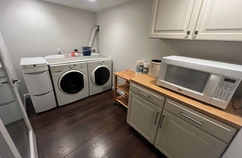 Diamond Ridge House | Private 3-bedroom Guesthouse with beautiful views of Kachemak Bay.