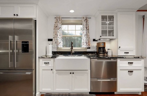 Harrison House | Private Beach! Kayak, Swim, Fish! Hot Tub, Sauna & Boat Dock. Year-Round Fun!